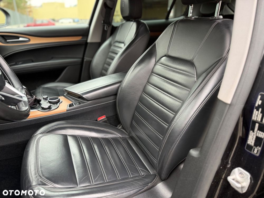Alfa Romeo Stelvio 2.2 JTDM Executive Q4 - 9
