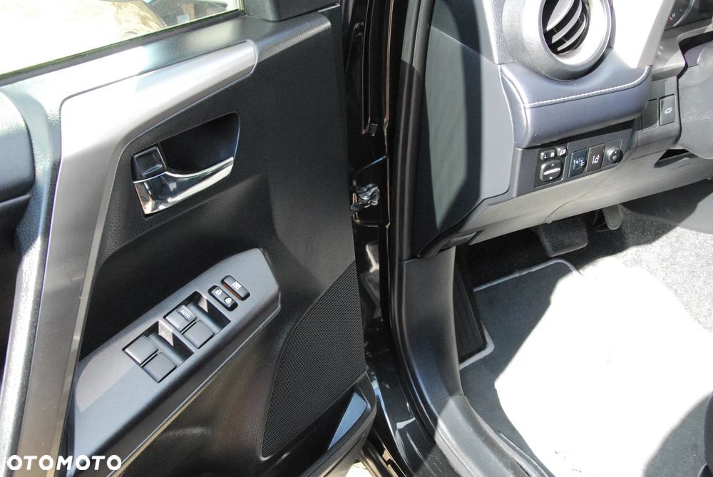 Toyota RAV4 - 5