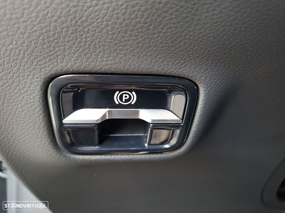 Mercedes-Benz E 220 d - 17