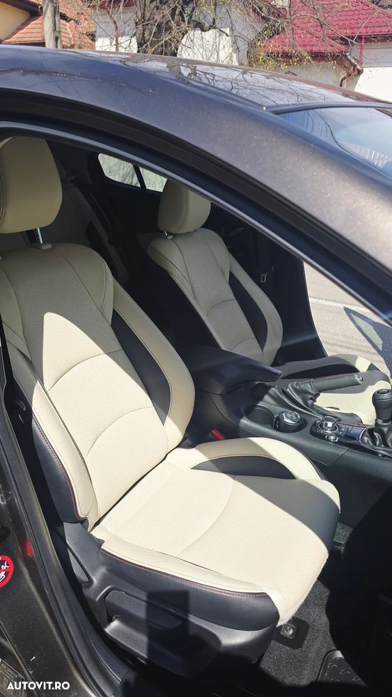 Mazda 3 G165 Revolution Top - 7