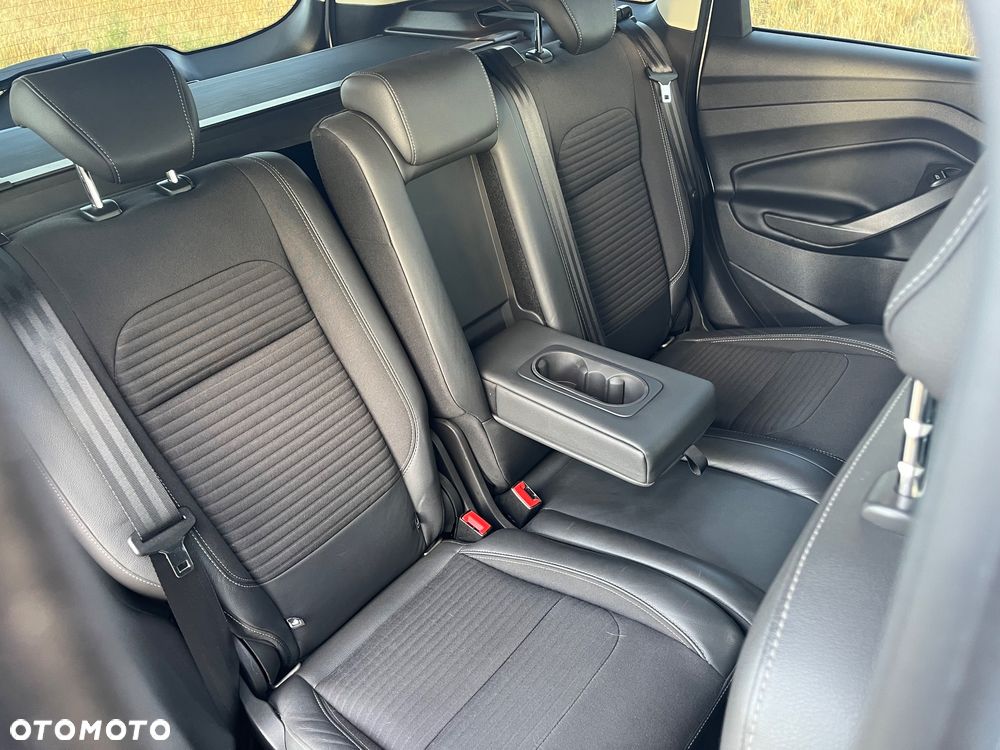 Ford Kuga 2.0 TDCi 4x4 Titanium - 29