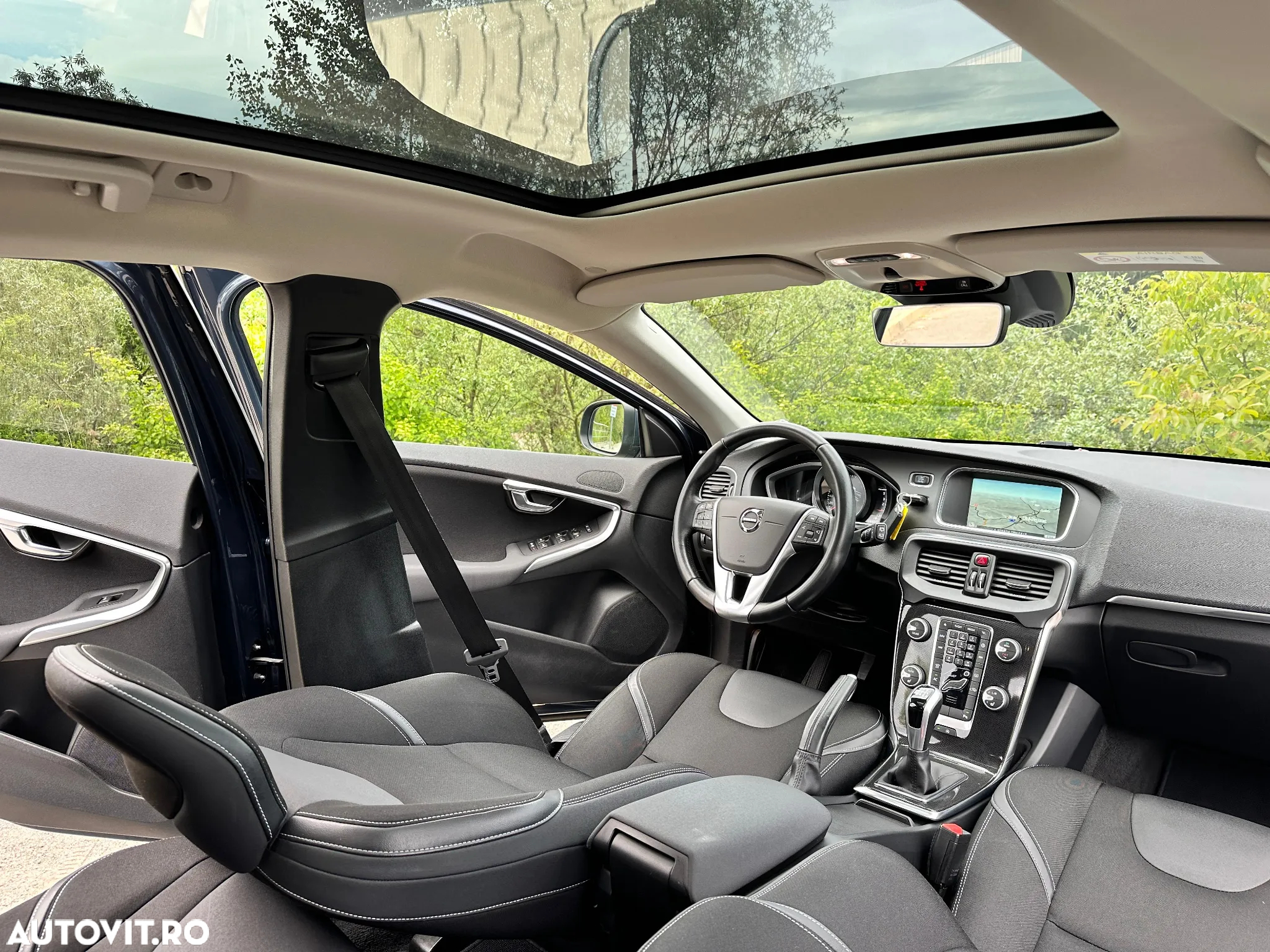 Volvo V40 D2 Summum - 19