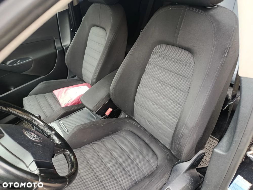 Volkswagen Passat 2.0 TDI Comfortline - 9