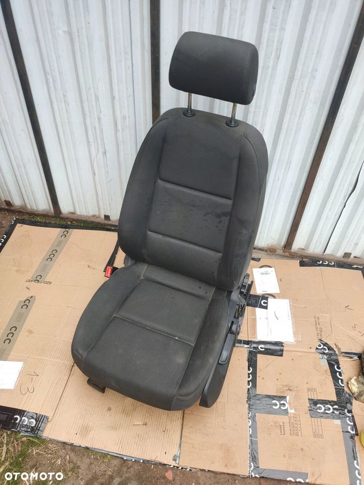 fotel kierowcy lewy audi a4 b6 czarny - 1