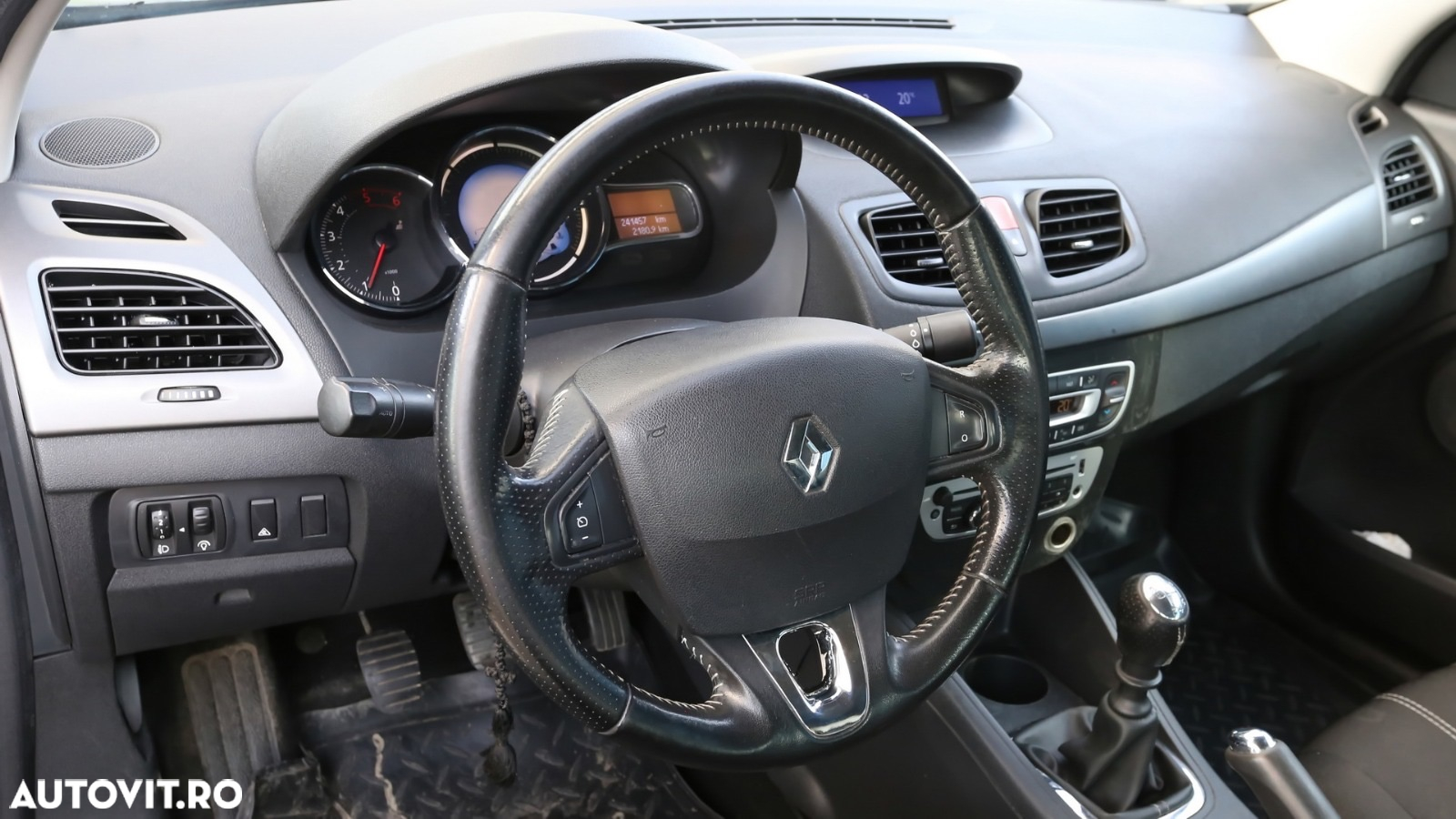 Renault Fluence 1.5dCi Privilege - 16