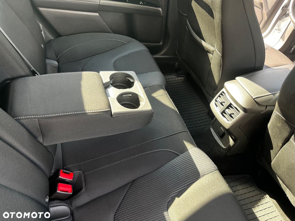 Ford Mondeo - 29