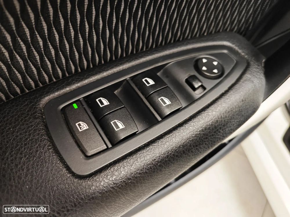 BMW 116 dA Line Sport - 26