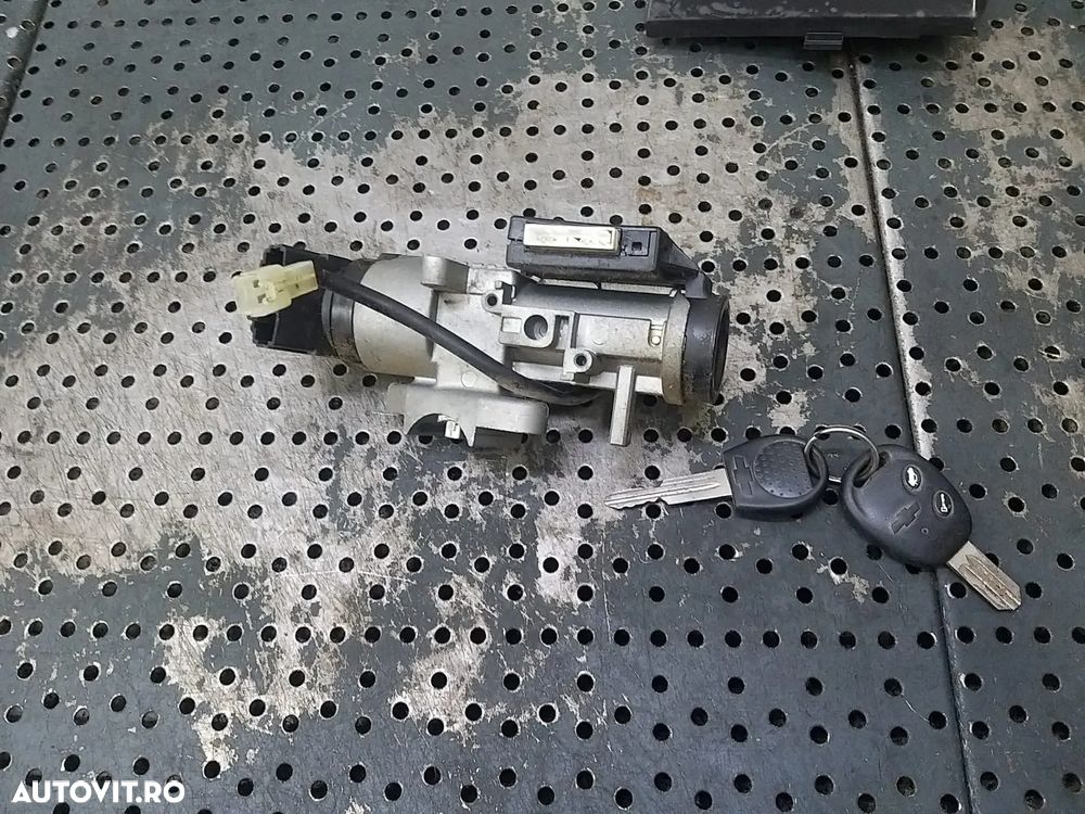 Contact auto cu cheie chevrolet aveo t250 96540559 7541273 - 1