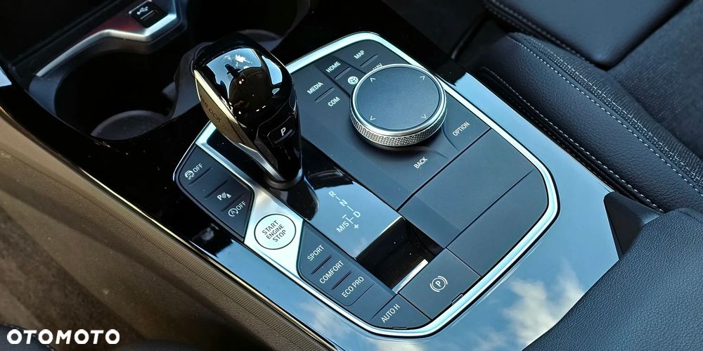 BMW Seria 1 118i - 22