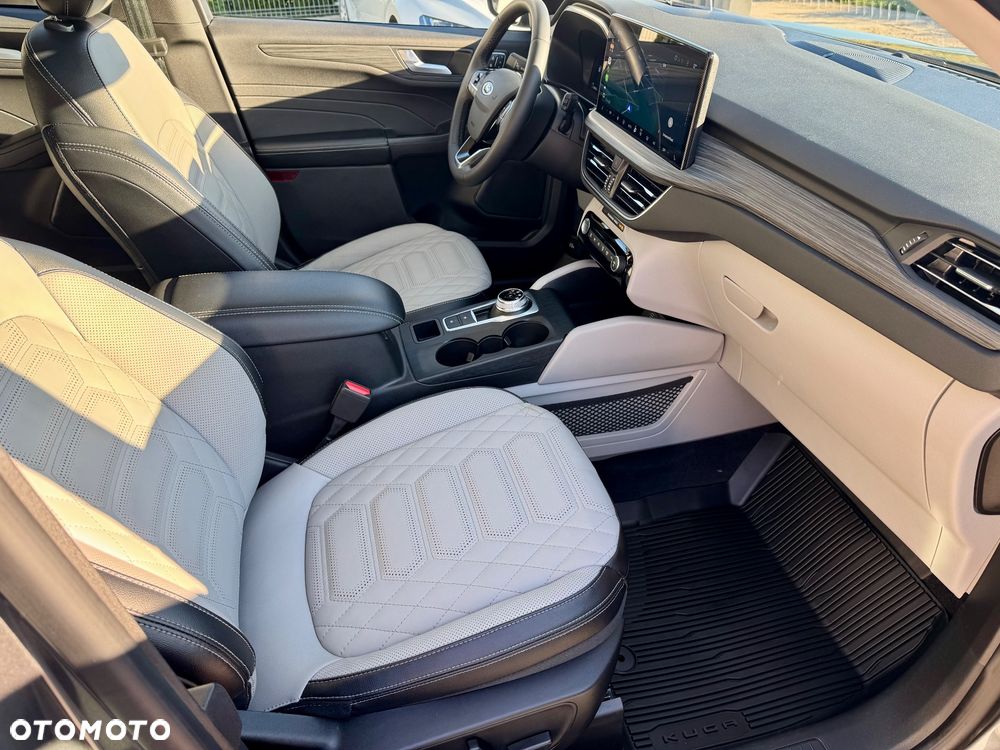 Ford Escape 2.0 EcoBoost AWD Titanium - 37