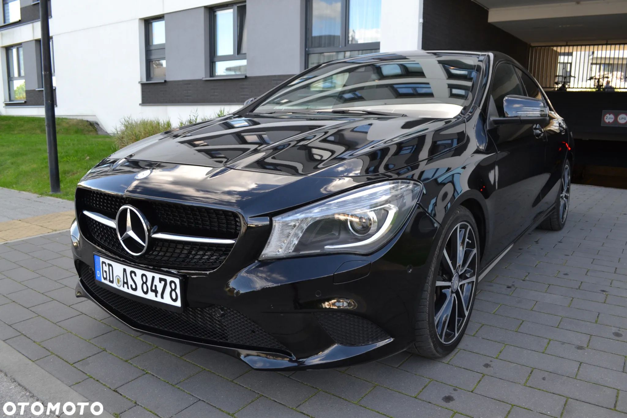 Mercedes-Benz CLA 200 7G-DCT AMG Line - 1