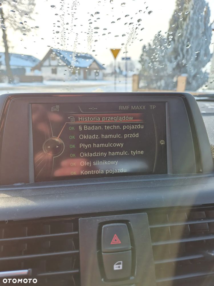 BMW Seria 1 118i Sport Line - 12