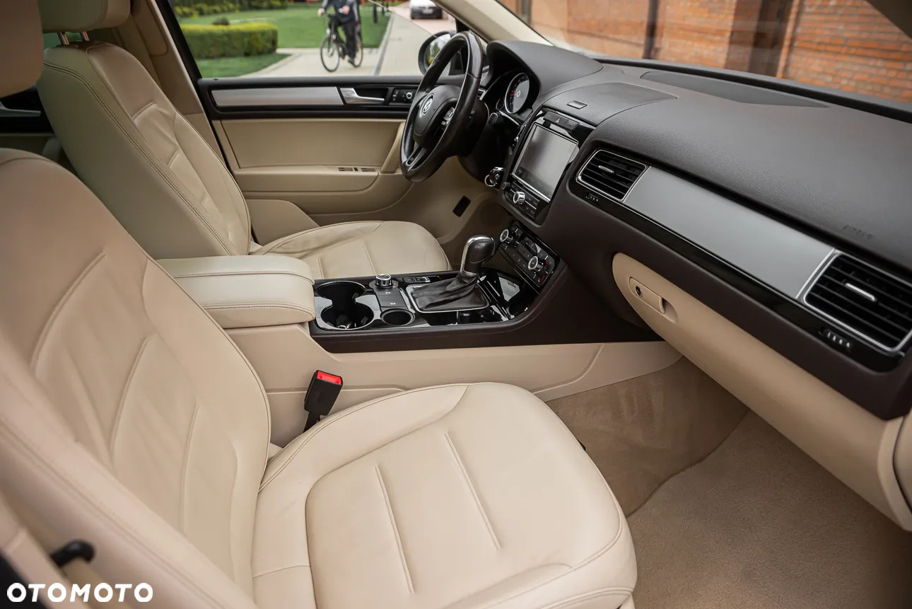 Volkswagen Touareg 3.0 V6 TDI BMT R-Style - 18