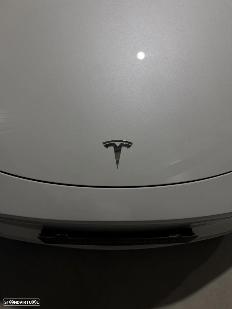 Tesla Model Y Long Range Dual Motor AWD - 27