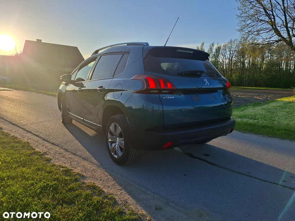 Peugeot 2008 1.6 BlueHDi Style - 3
