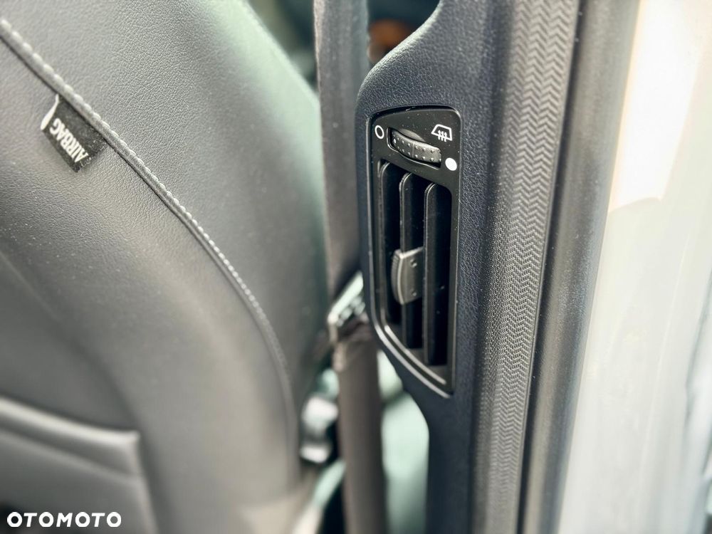 Ford S-Max 2.0 TDCi DPF Titanium X - 35