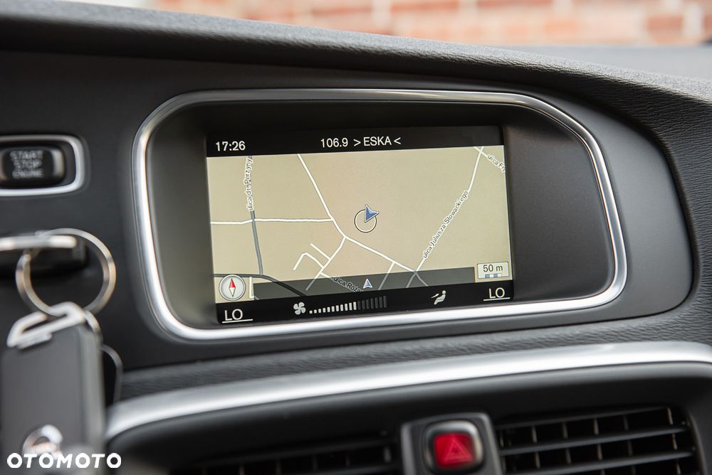 Volvo V40 Cross Country D2 Momentum - 22