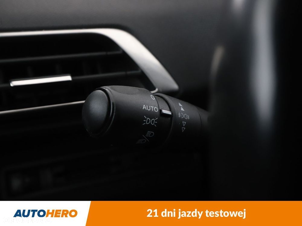 Peugeot 5008 1.2 PureTech Active S&S - 28