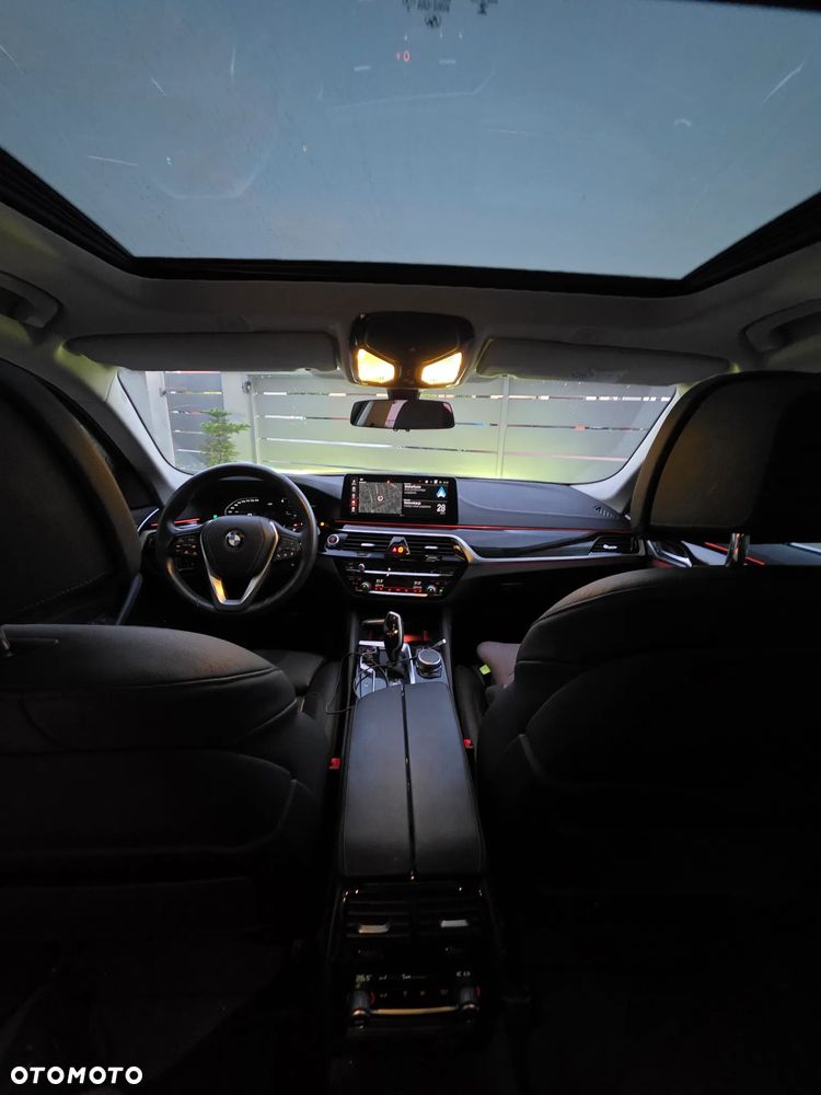 BMW Seria 5 530d xDrive mHEV Luxury Line - 3