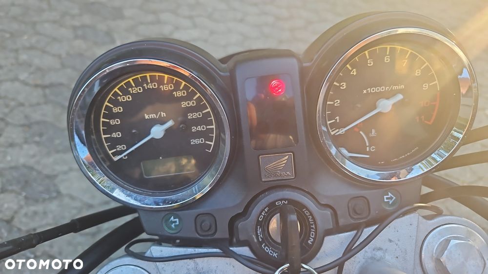 Honda Hornet - 7