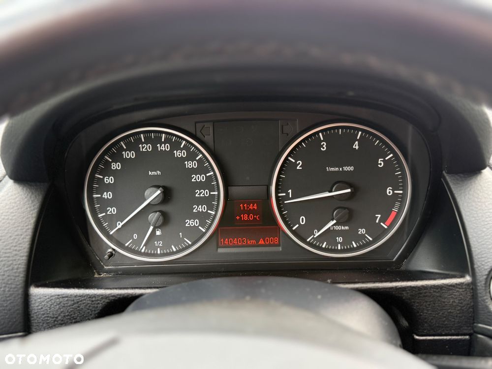 BMW X1 sDrive18i - 31