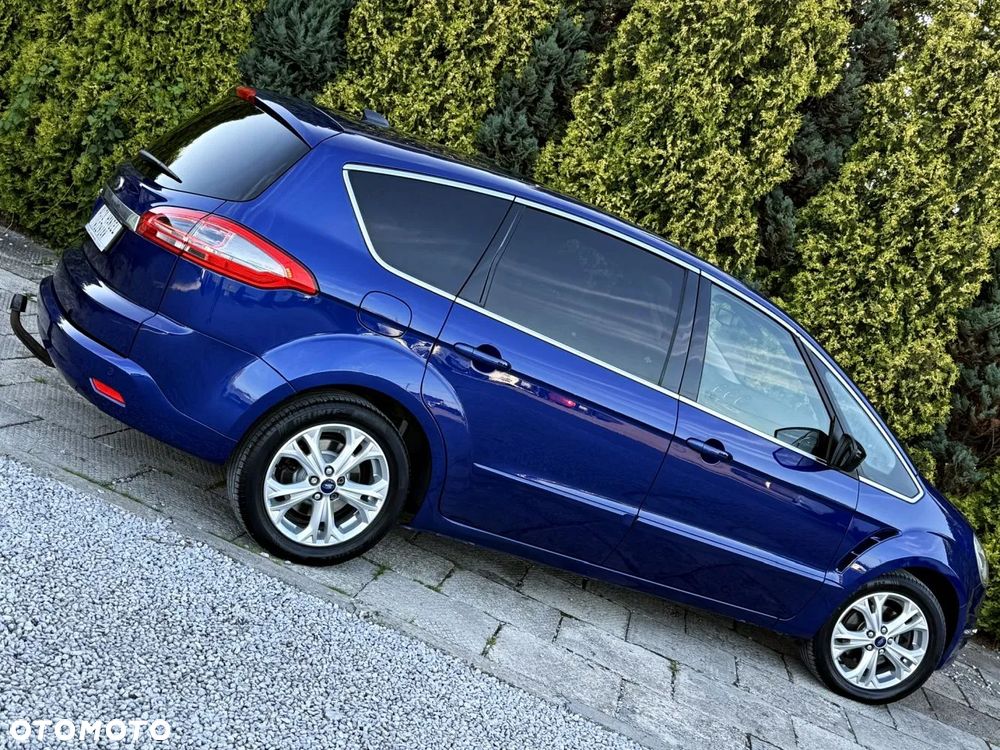 Ford S-Max - 13
