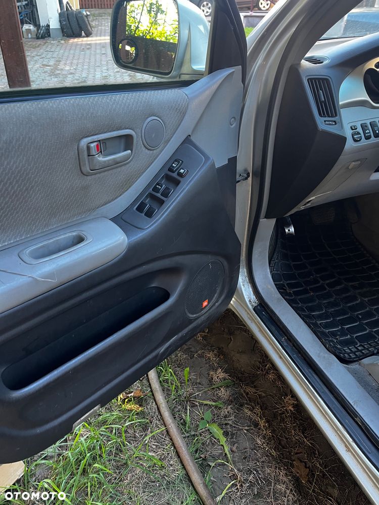 Toyota Highlander 3.3 V6 4WD Hybrid - 8