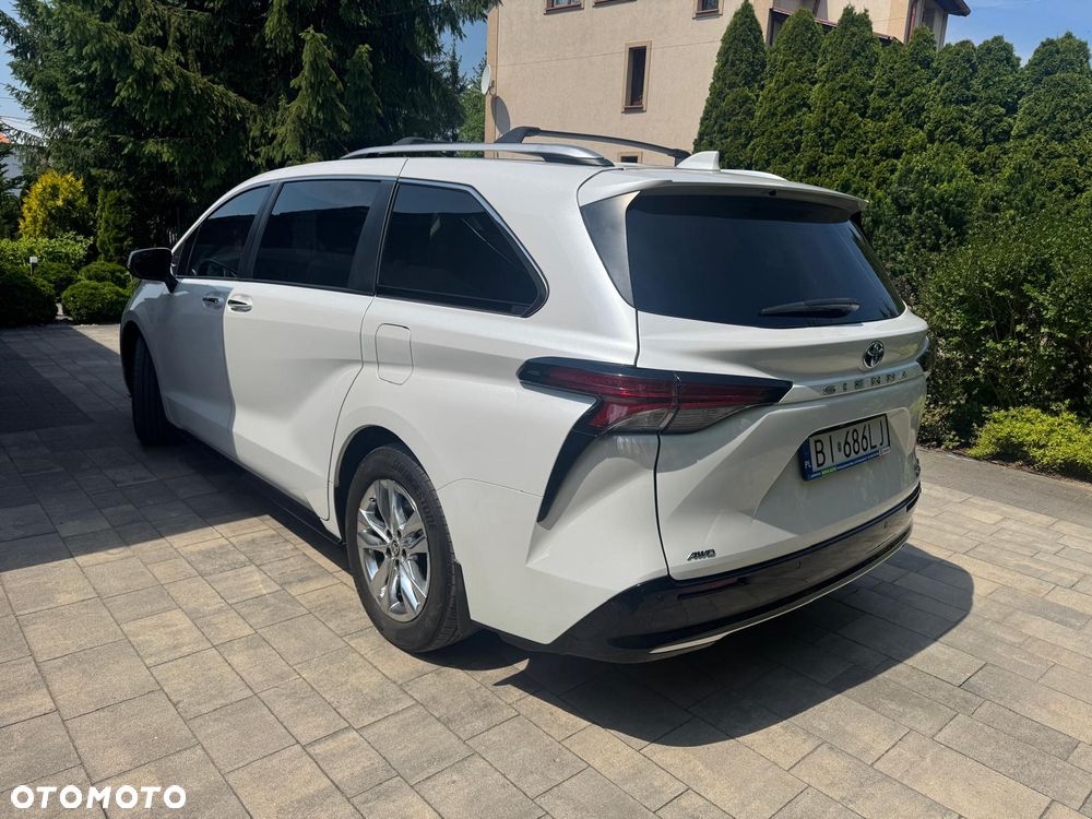 Toyota Sienna - 5