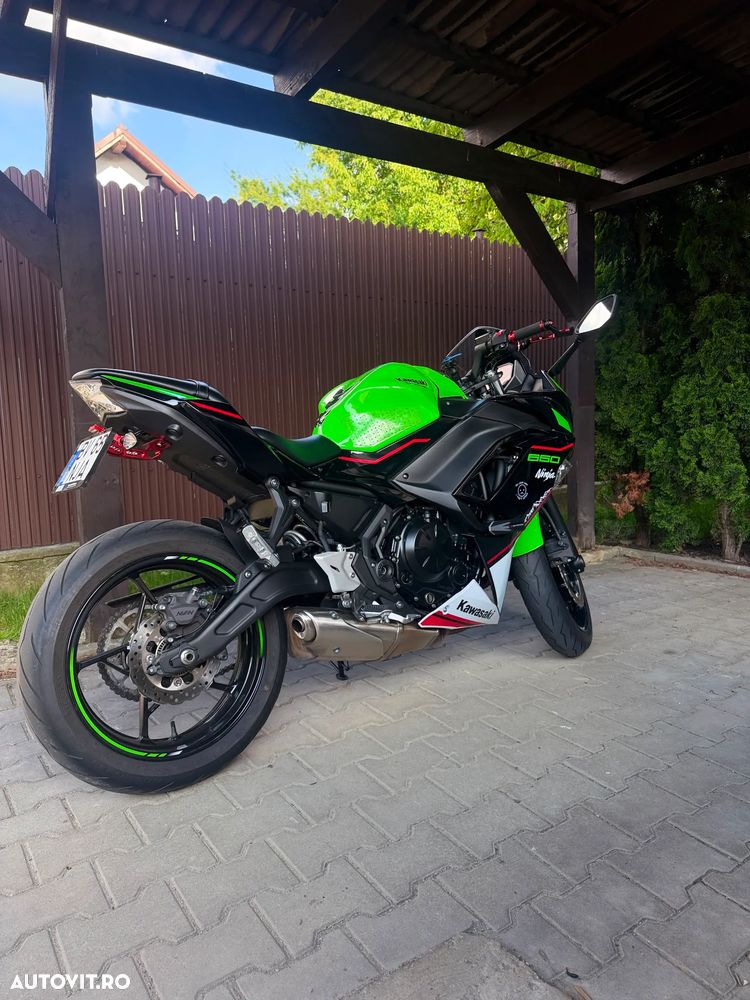 Kawasaki Ninja 650 KRT - 11