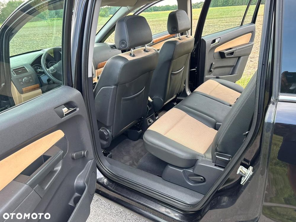 Opel Zafira 1.6 Cosmo - 30