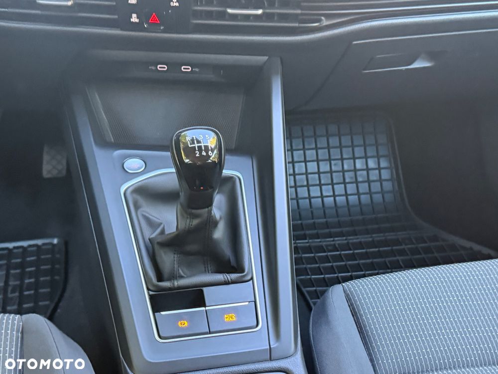 Volkswagen Golf 1.0 TSI - 14