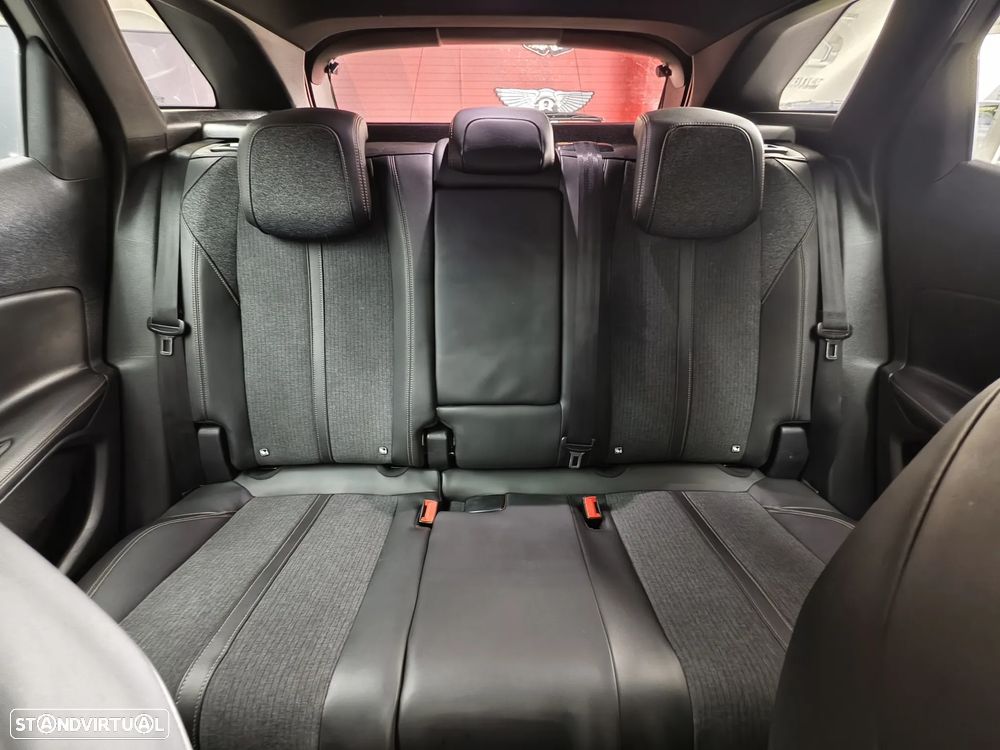 Peugeot 3008 BlueHDi 130 Stop & Start EAT8 GT - 32