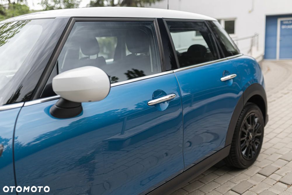 MINI Cooper Standard - 5