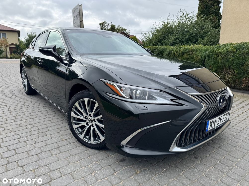 Lexus ES 300h Business Edition + - 4