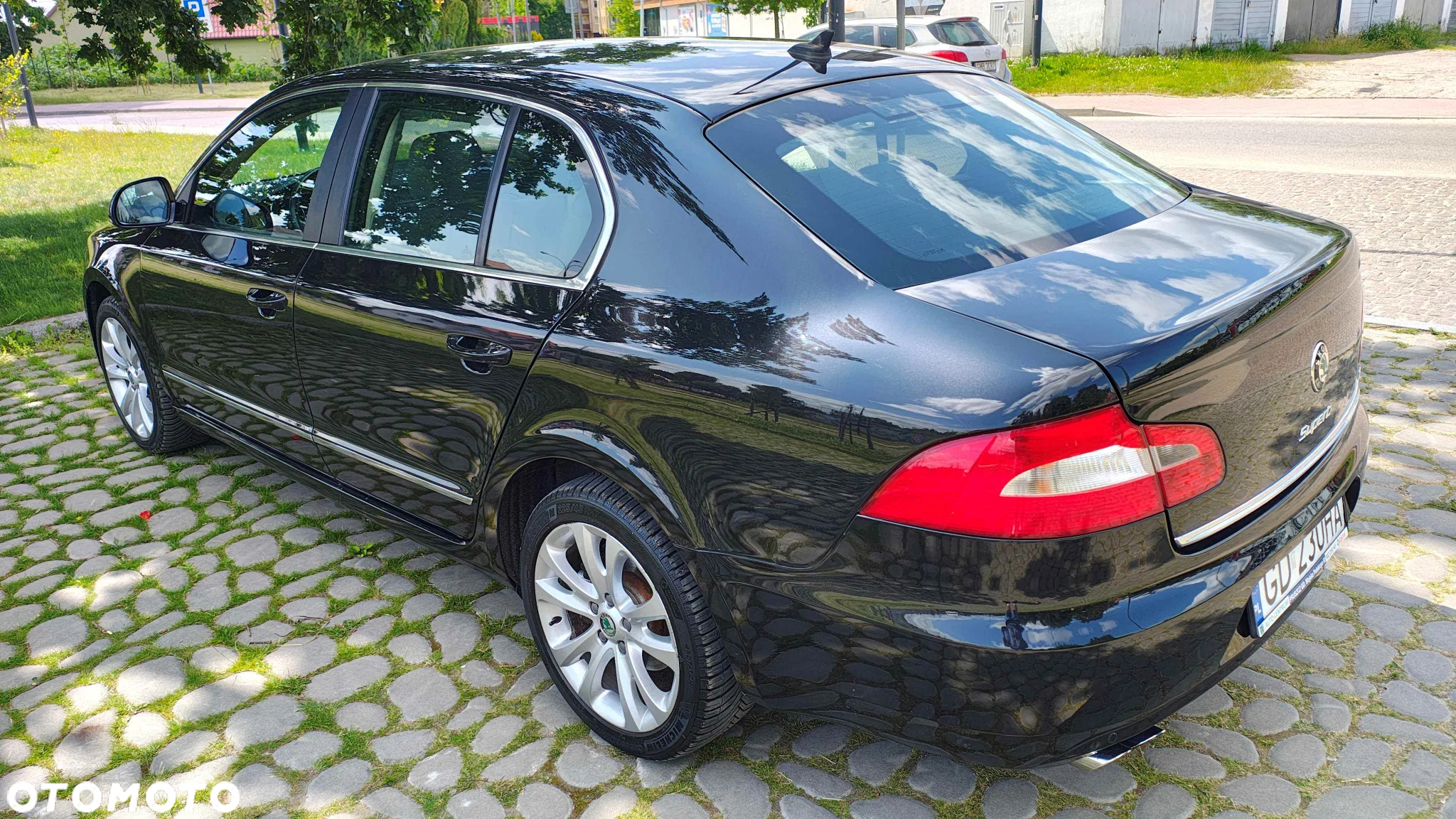 Skoda Superb 2.0 TDI Elegance DSG - 11