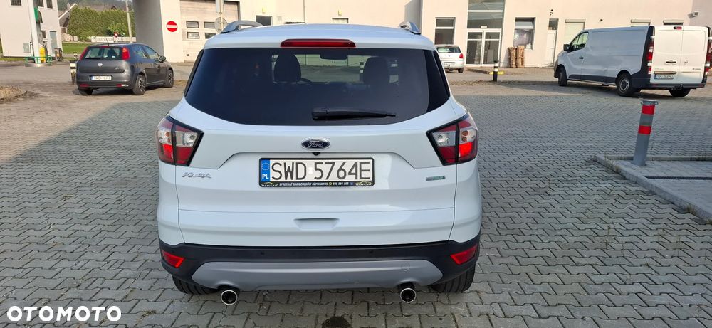 Ford Kuga - 10
