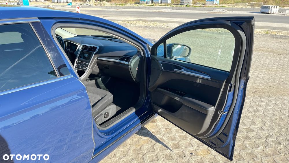 Ford Mondeo - 21