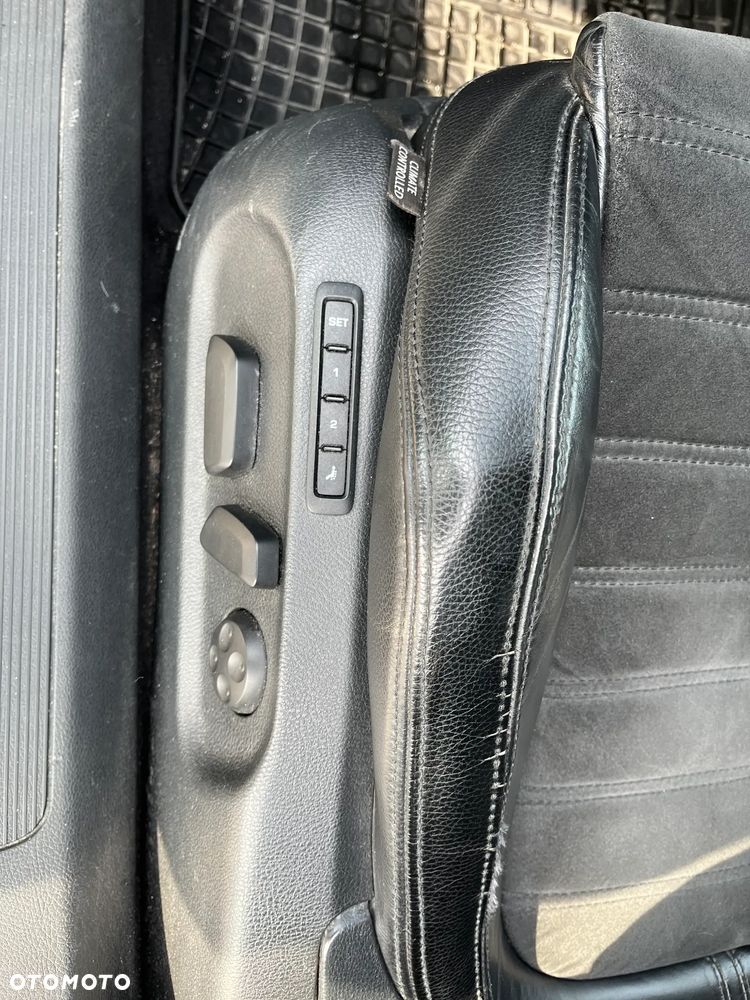 Volkswagen Passat 2.0 TDI DSG Highline - 14