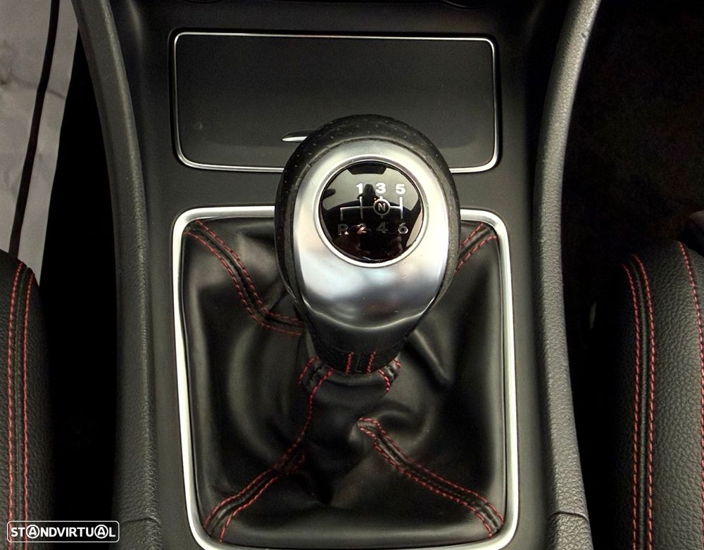 Mercedes-Benz A 180 d AMG Line - 19