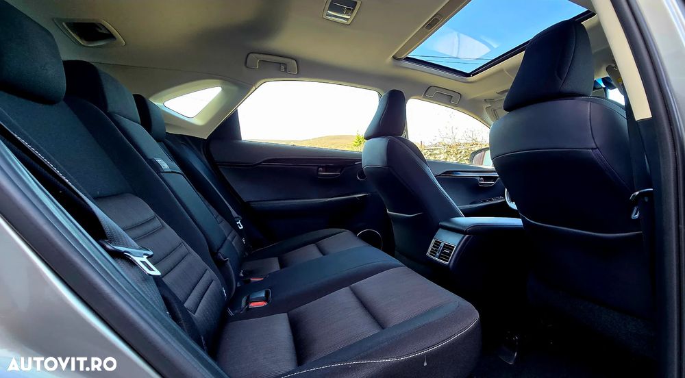 Lexus Seria NX 300h - 26