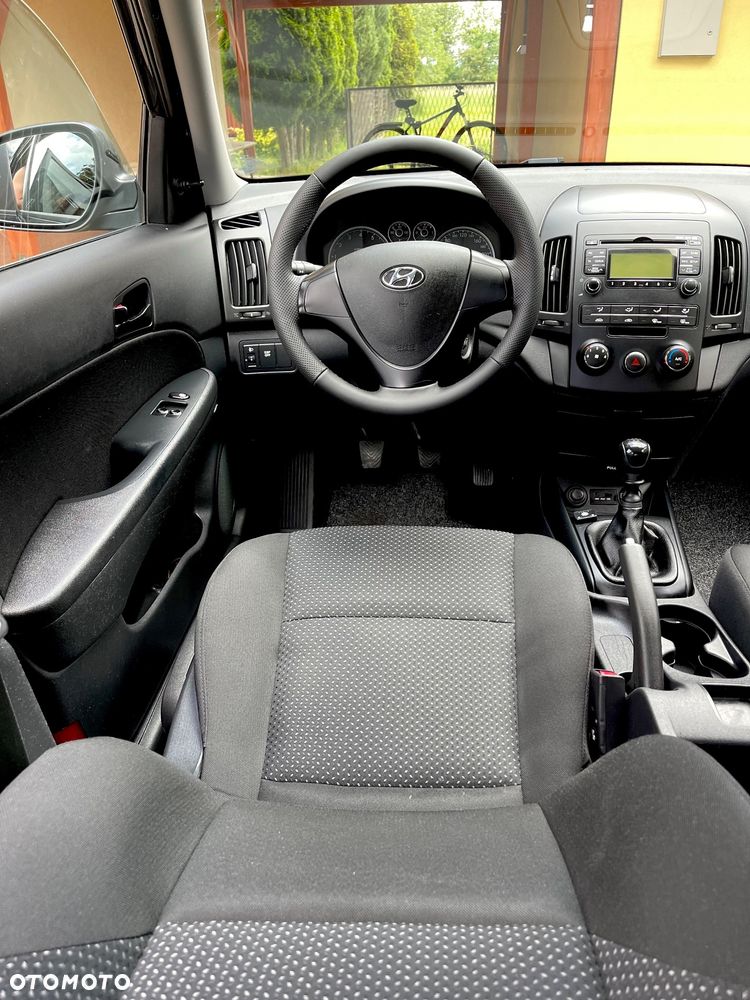 Hyundai i30 1.4 Classic + - 8