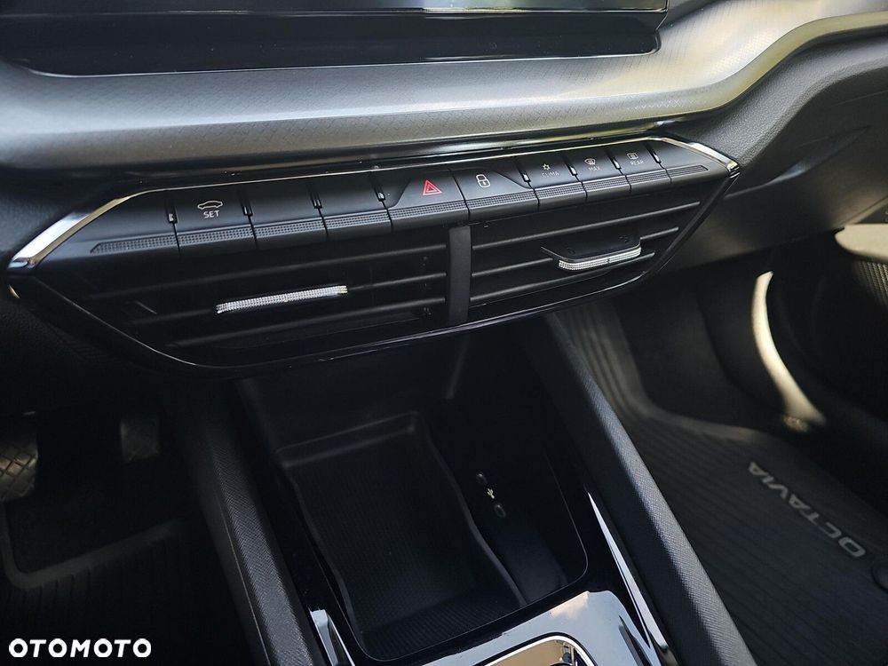 Skoda Octavia 2.0 TDI Ambition DSG - 24