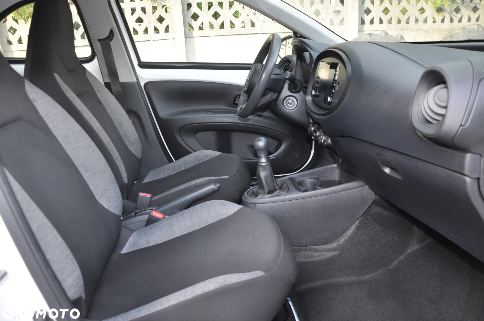 Toyota Aygo X 1.0 VVT-i - 14