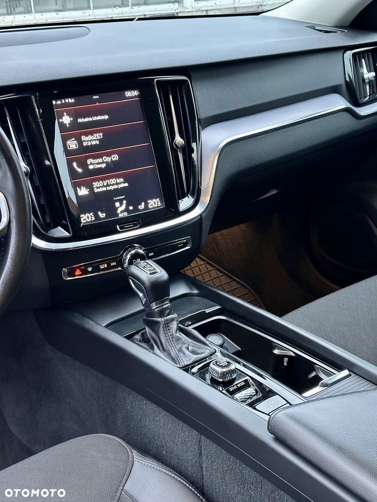 Volvo V60 D4 Momentum Pro - 9