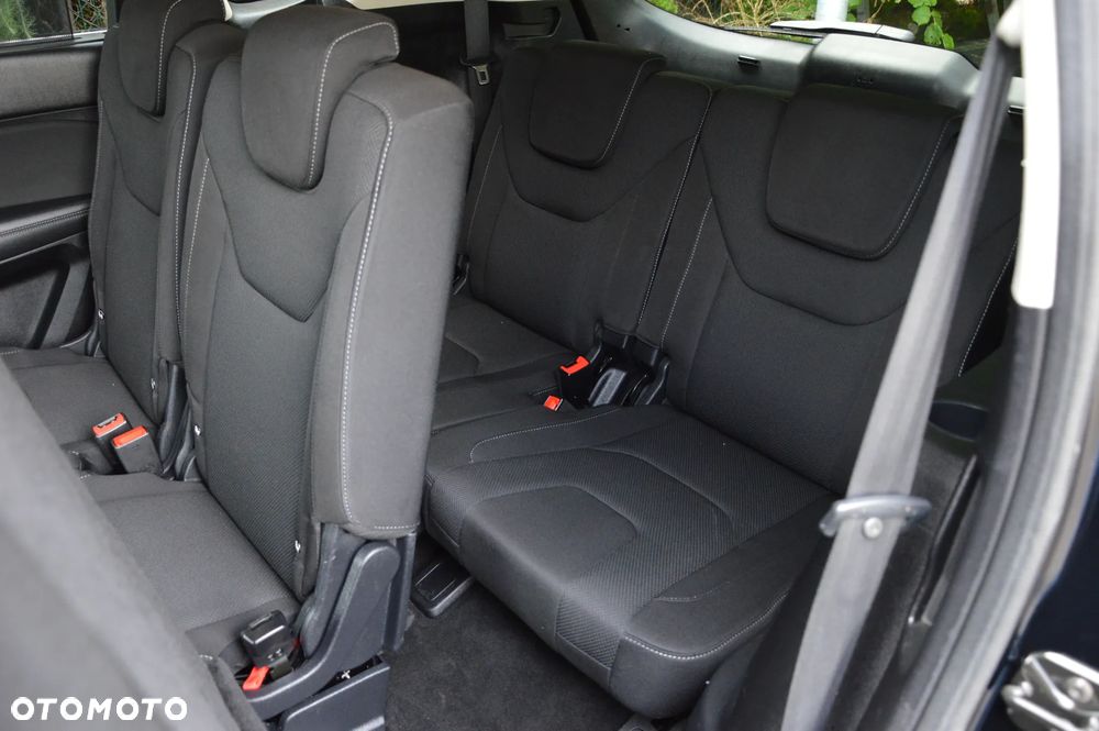 Ford S-Max - 36