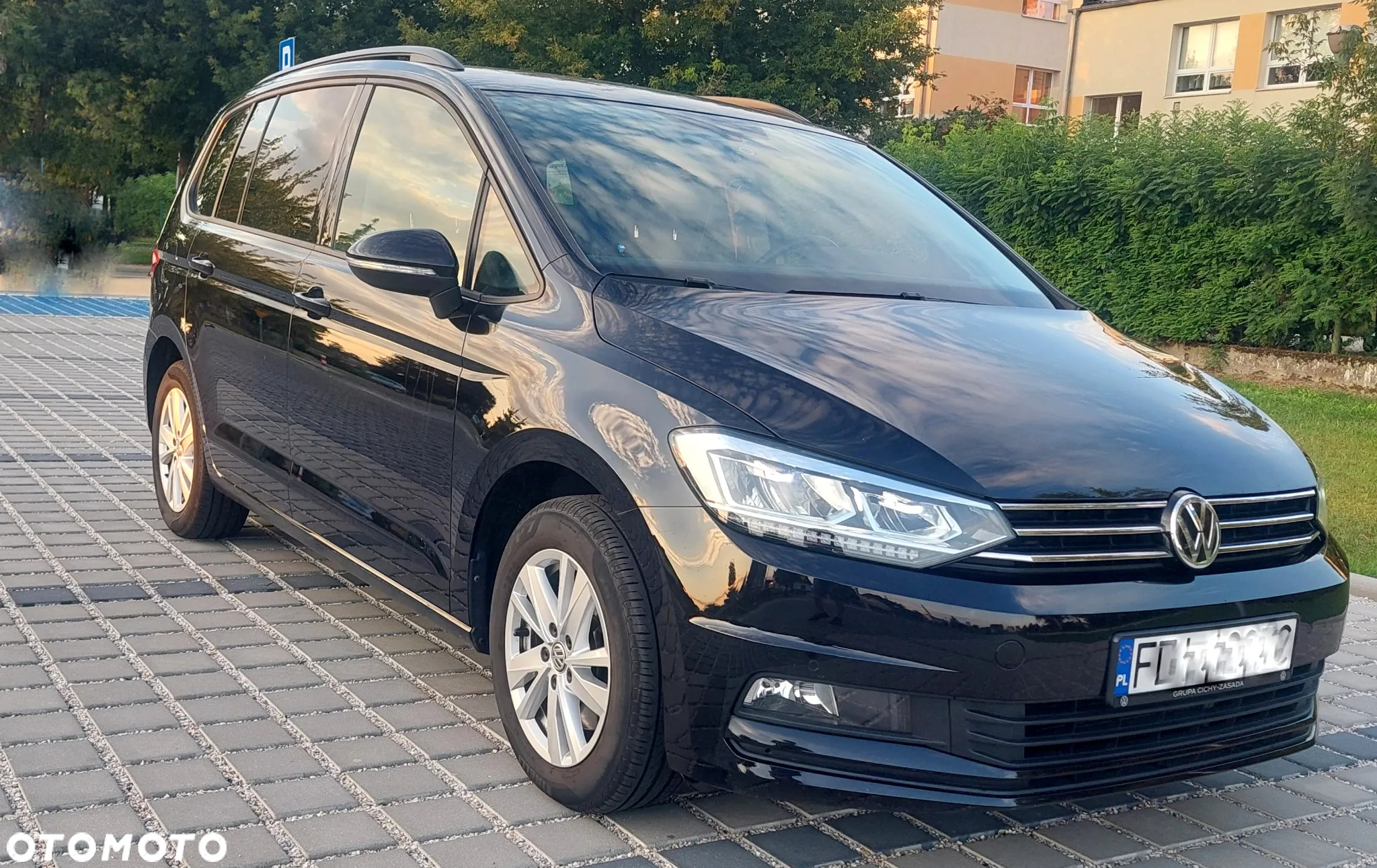 Volkswagen Touran - 2