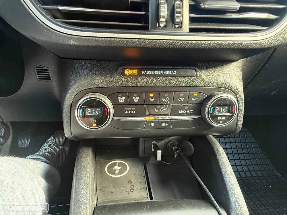 Ford Focus SW 1.5 TDCi EcoBlue Business - 15