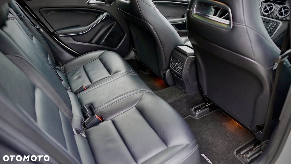 Mercedes-Benz CLA ver-45-amg-4--matic - 20
