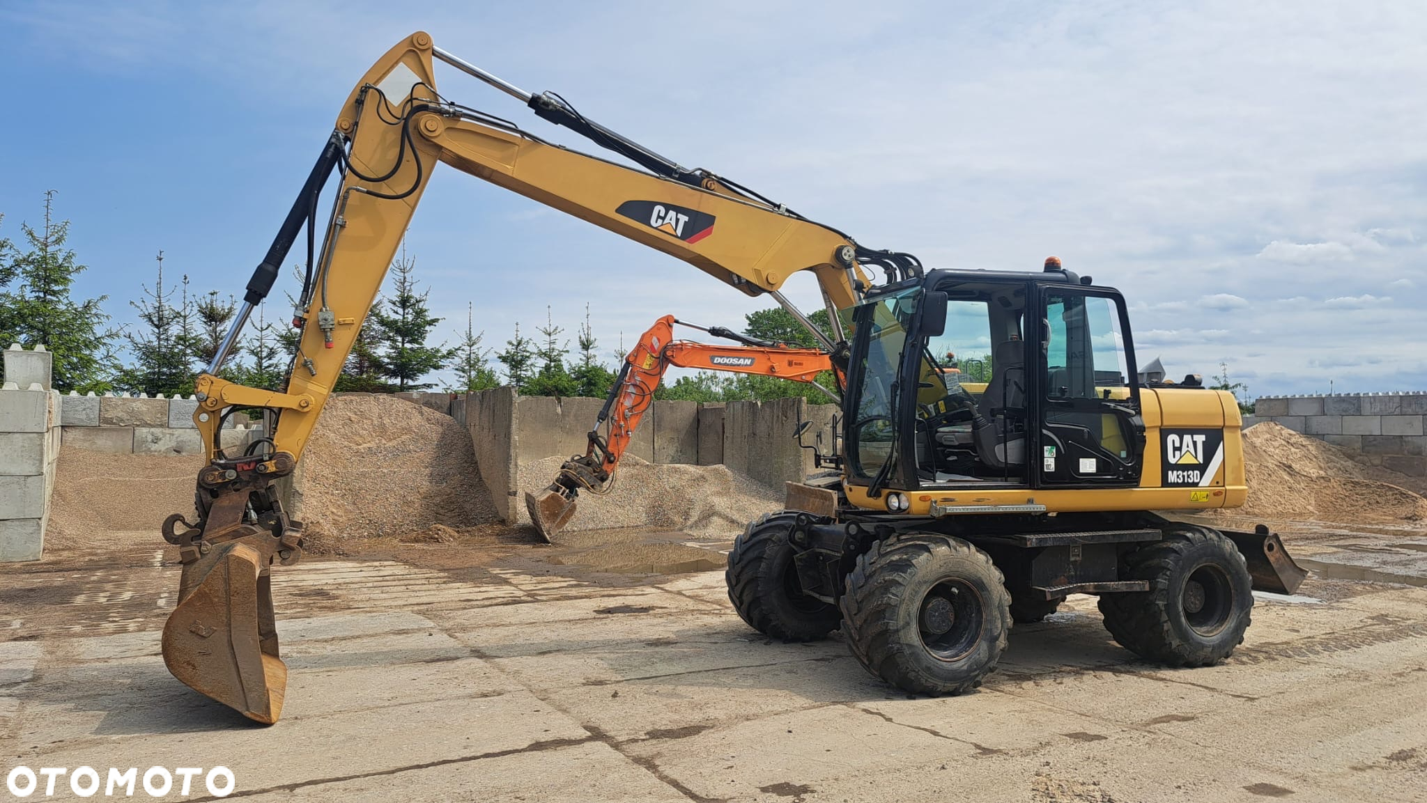 Caterpillar 313D - 10