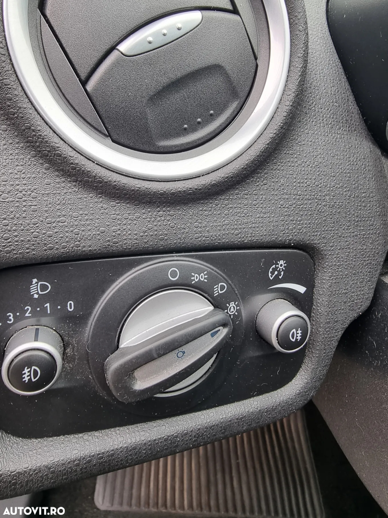 Ford Fiesta 1.6 TDCi DPF Titanium - 8
